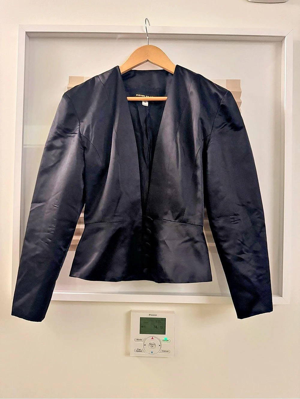 Vintage 80s Kevin Clare Los Angeles Black Silk Blazer Jacket